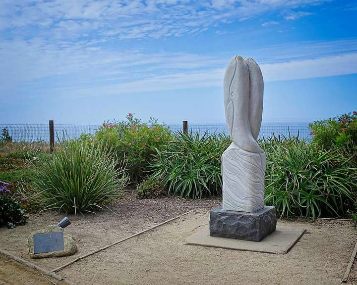 Statue of Whales
